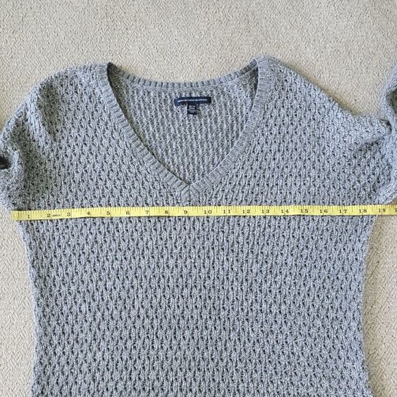 American Eagle Gray V Neck Long Sleeve Sweater Size XS - Picture 10 of 14
